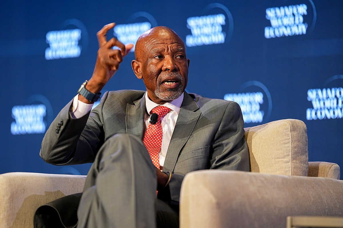 Rate hold, Rand fall: The SARB’s costly miscalculation